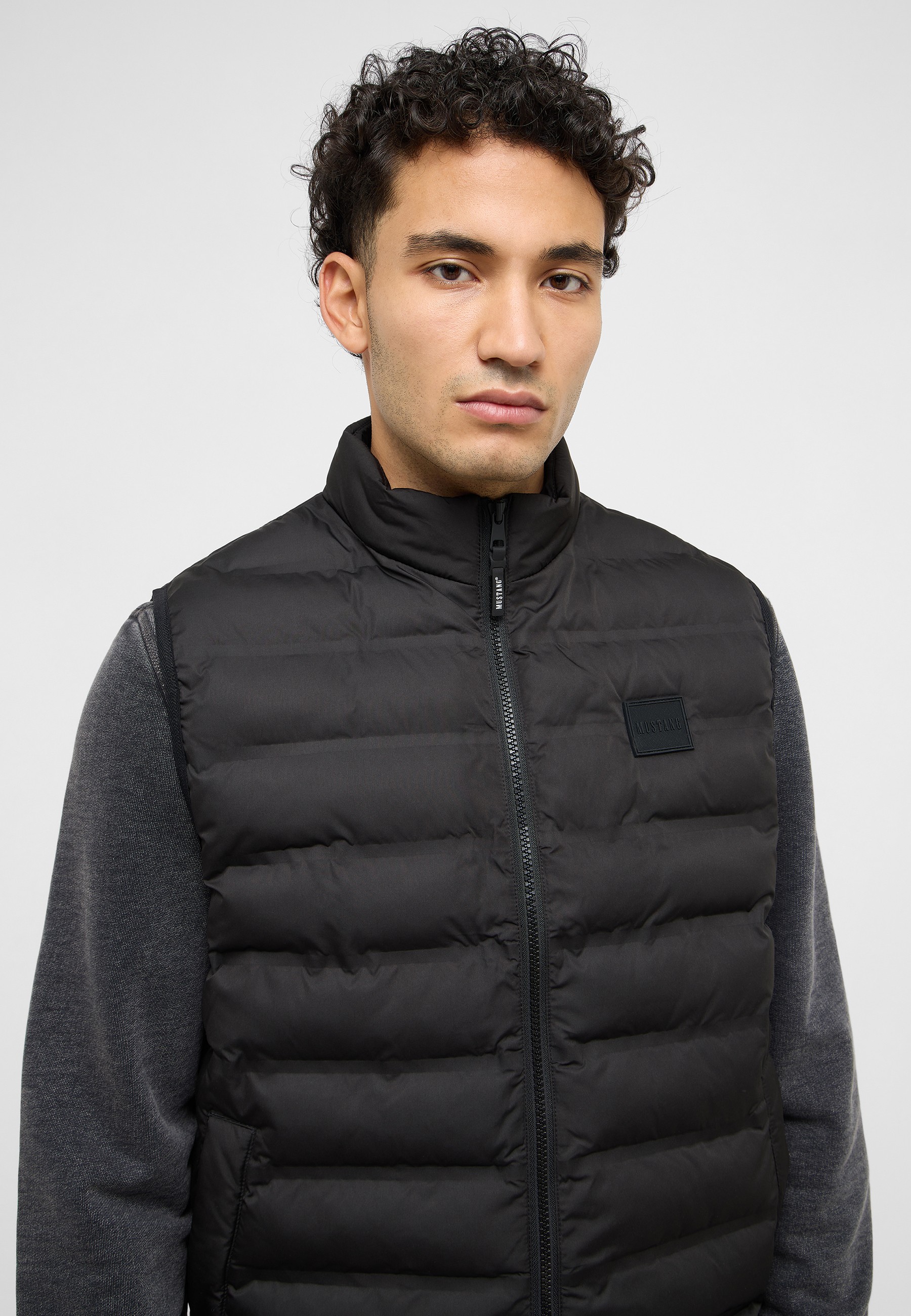 Bekleidung, Mantel, Jacke, Weste, Gesicht