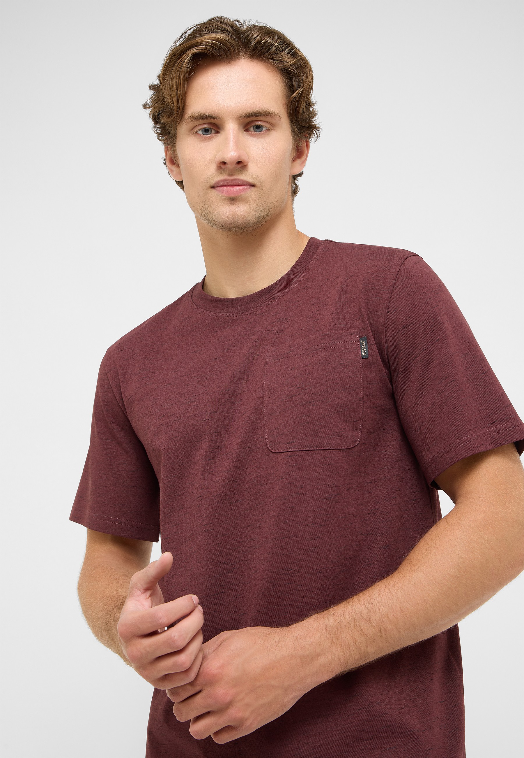T-Shirt, Kurzarm, Brusttasche, Roter Farbton, Kleidung aus Baumwolle?