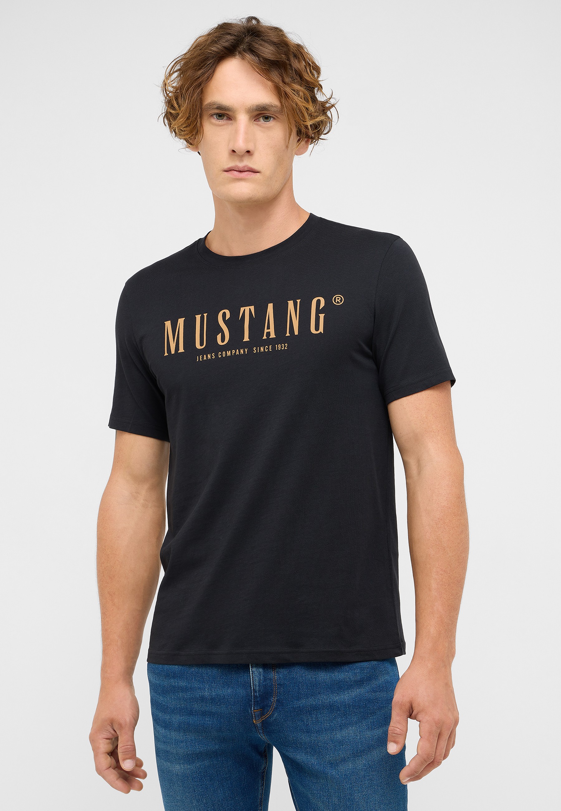 Bekleidung, T-shirt, Person, Hemd