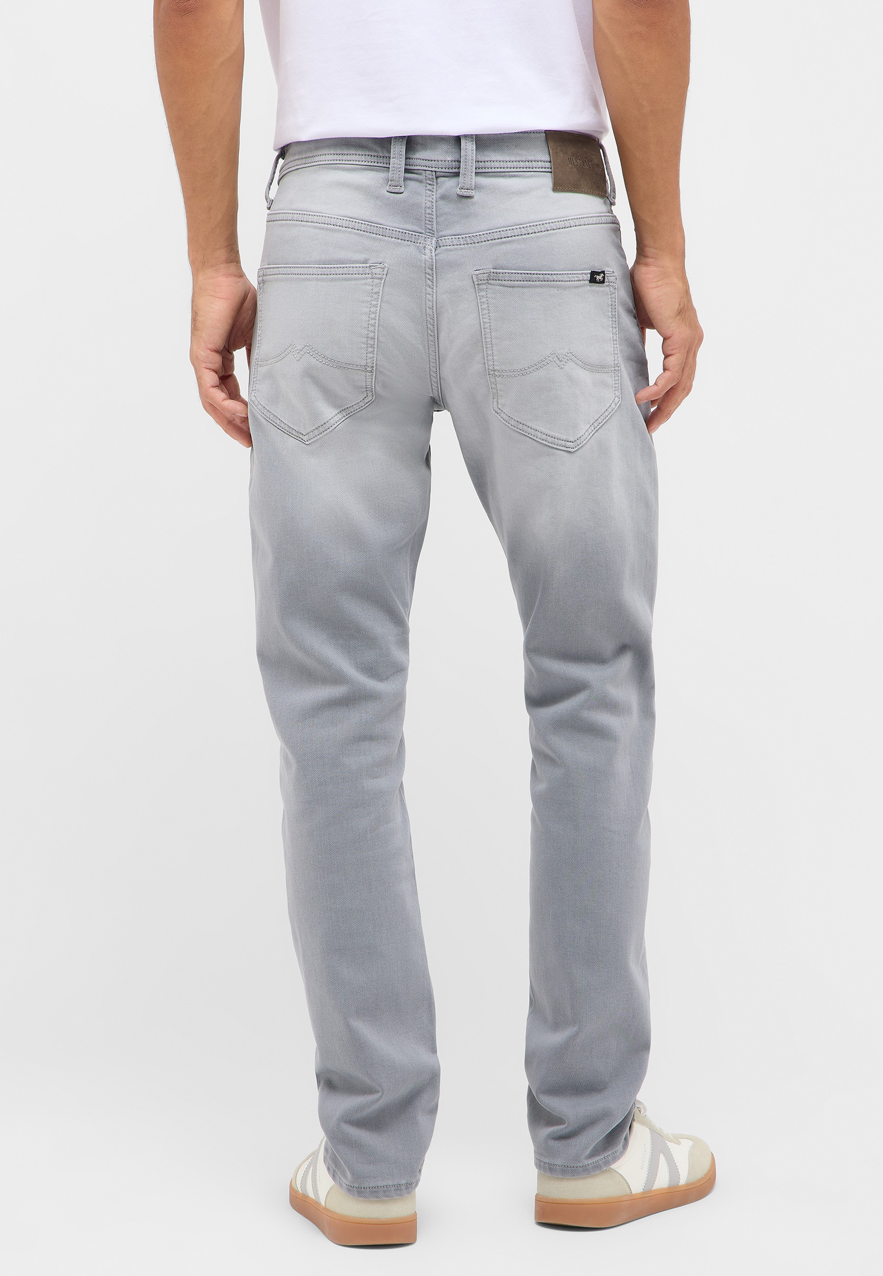 Jeans, Hosen, Hintertaschen, Steinwaschen, Schlankpassform