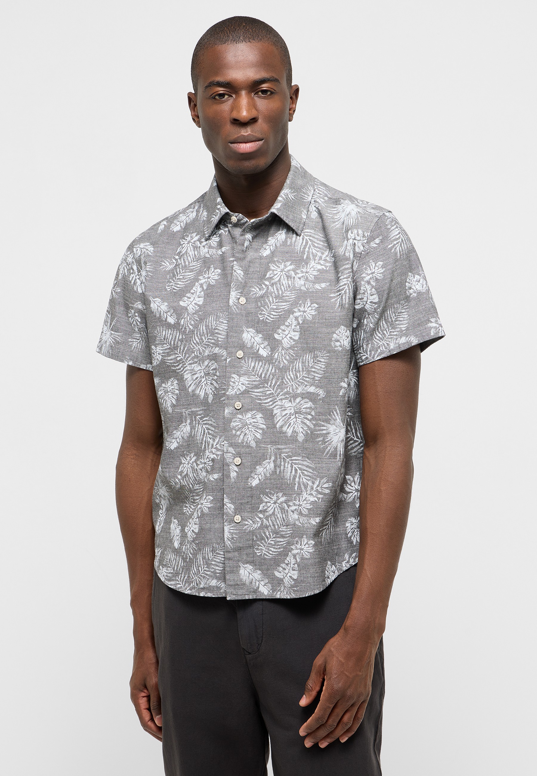 Hemd, Hawaii-Hemd, Kurzarm, Palmemuster, Graues Shirt