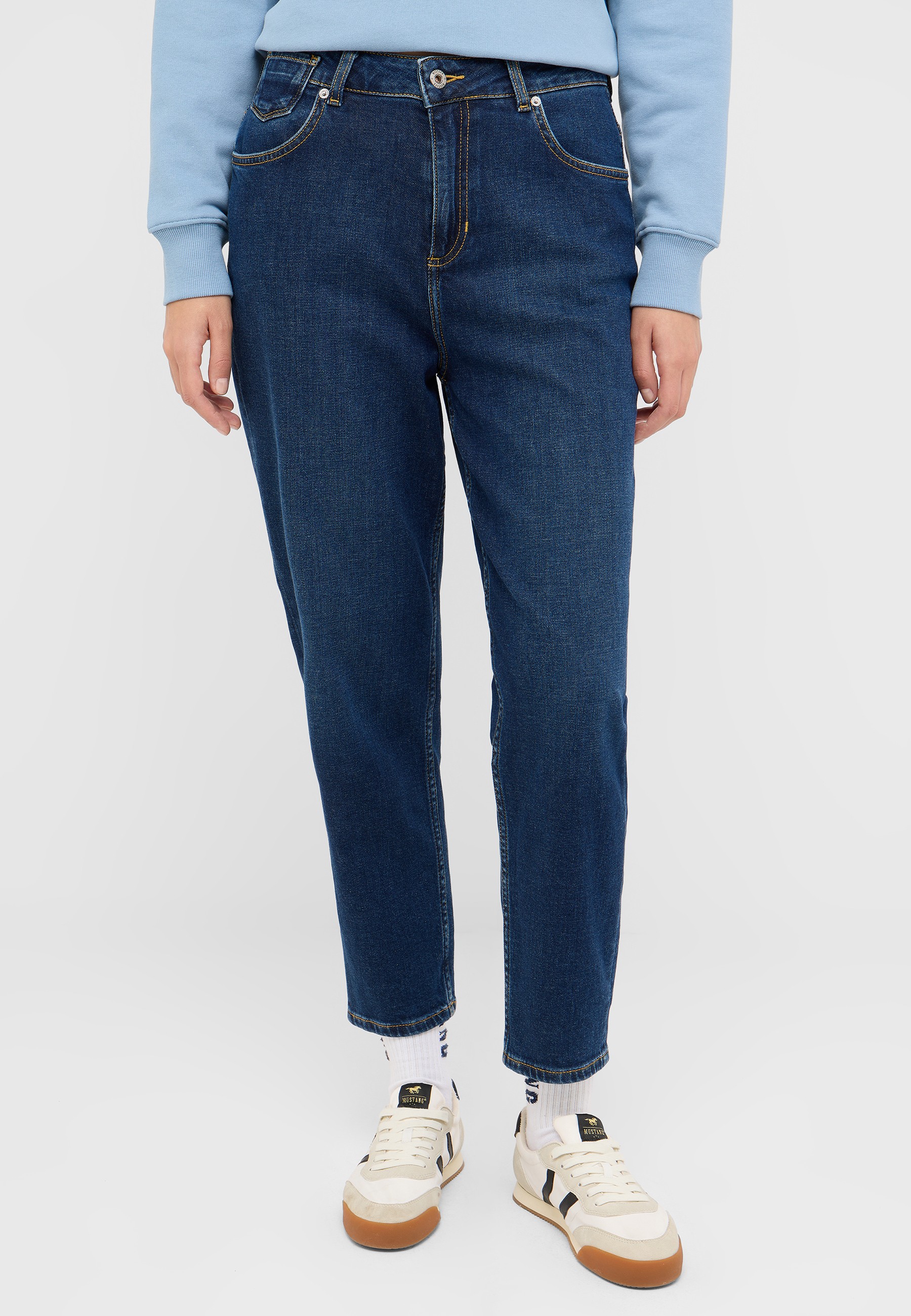 Bekleidung, Hosen, Jeans, Schuh, Person