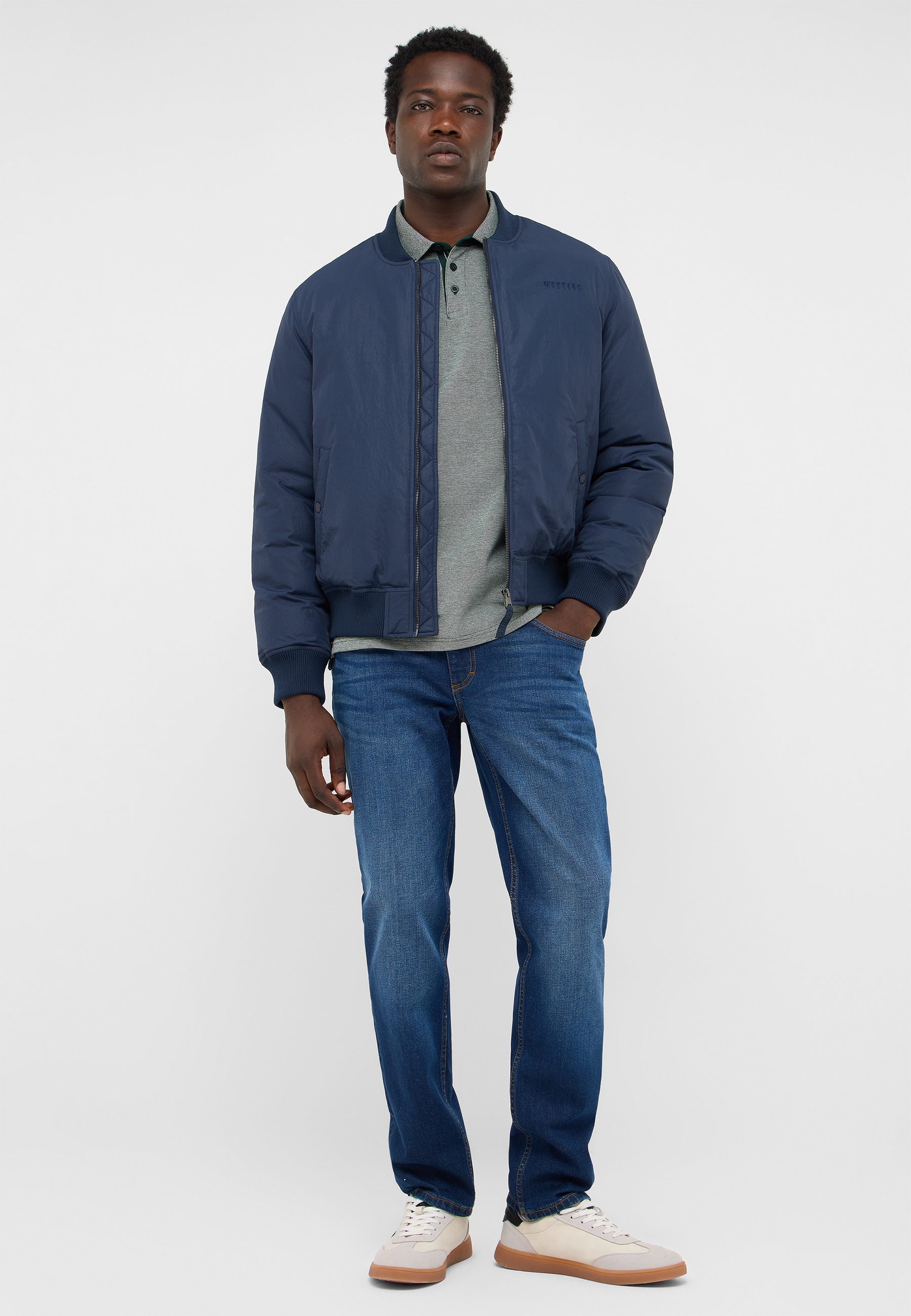 bomber jacket,  Navy jacket,  gesteppt,  Polyesterkunststoff Mischung,  Jeans