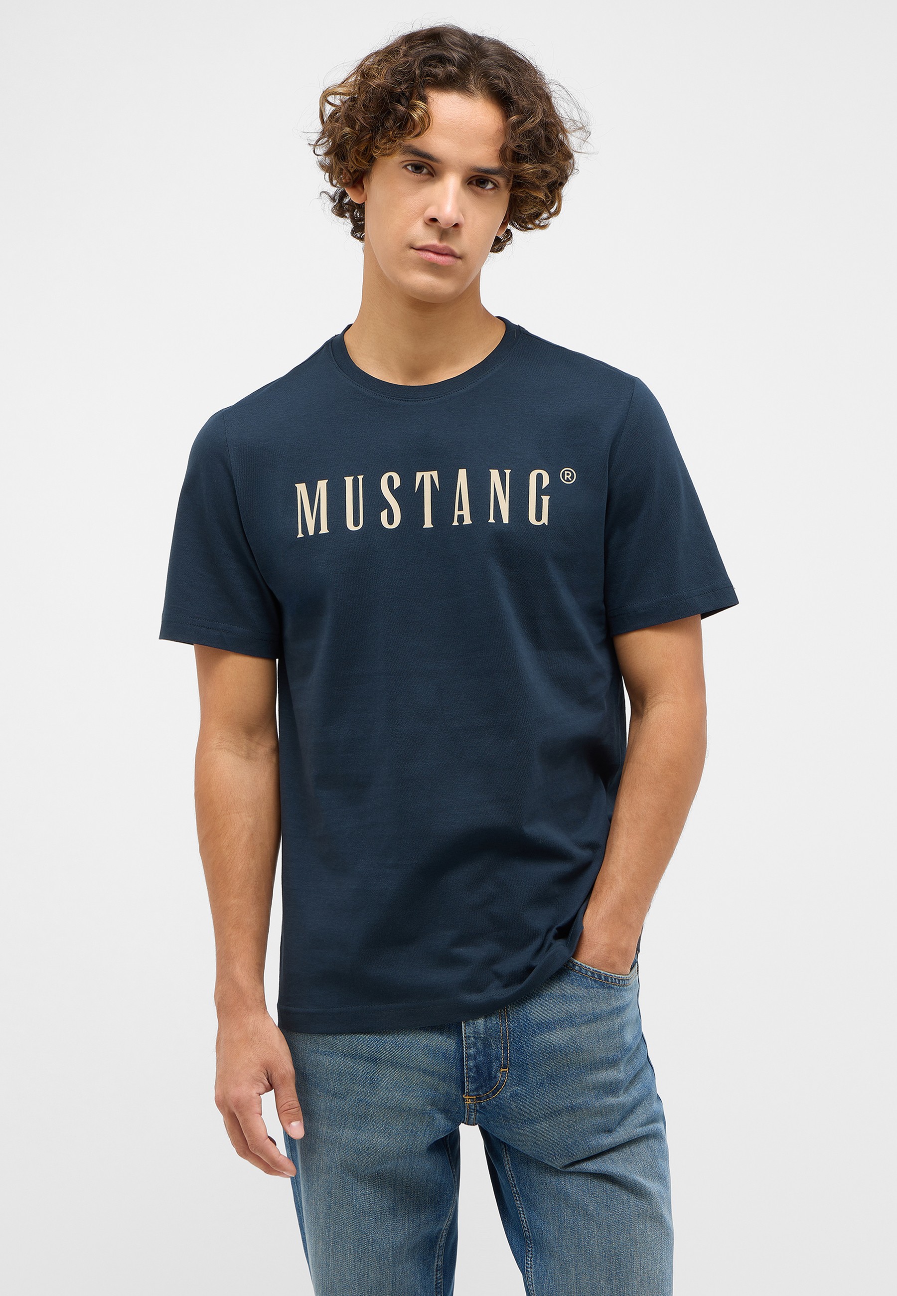 Bekleidung, T-shirt, Hemd, Person