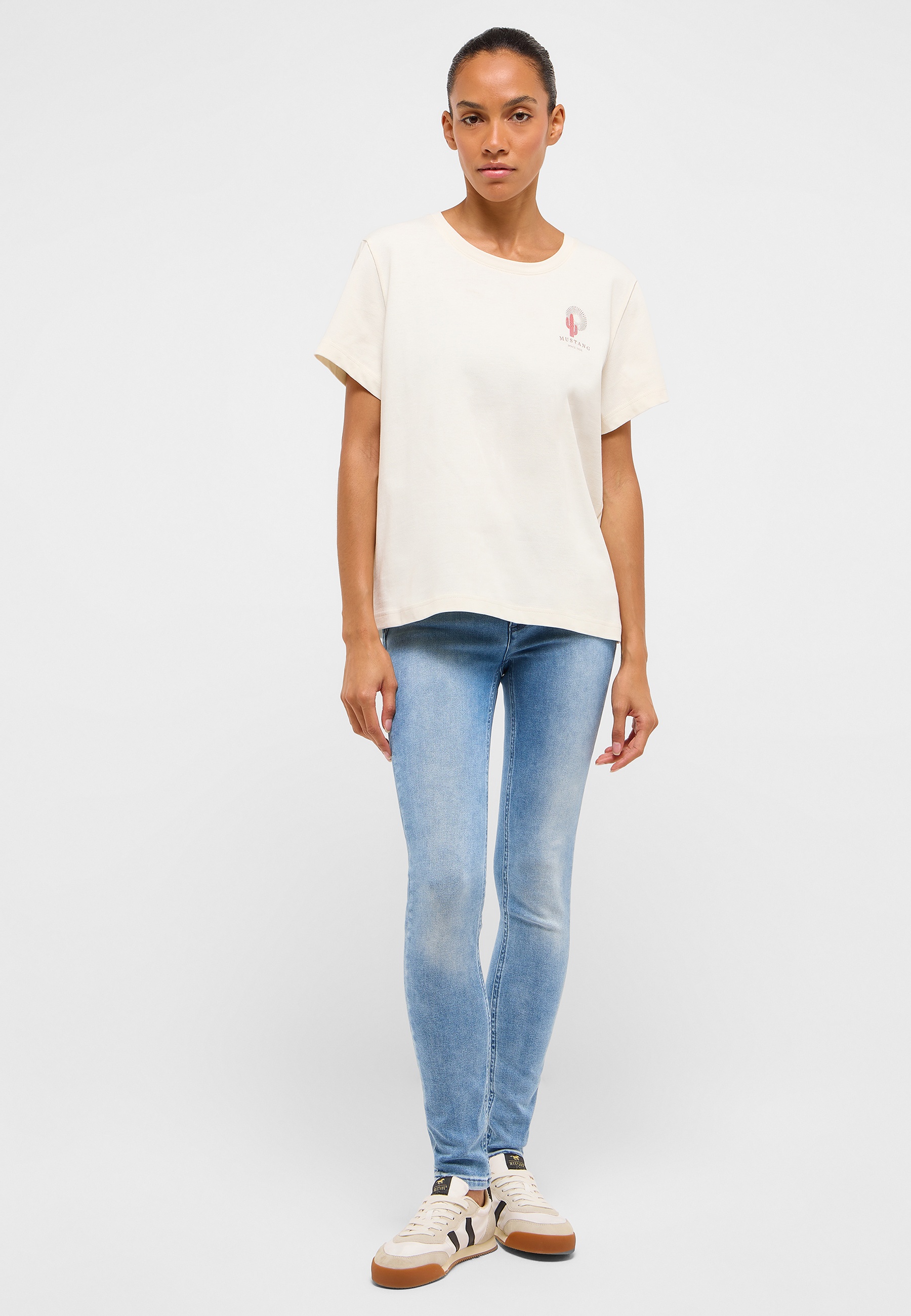 Bekleidung, Hosen, T-shirt, Jeans, Person