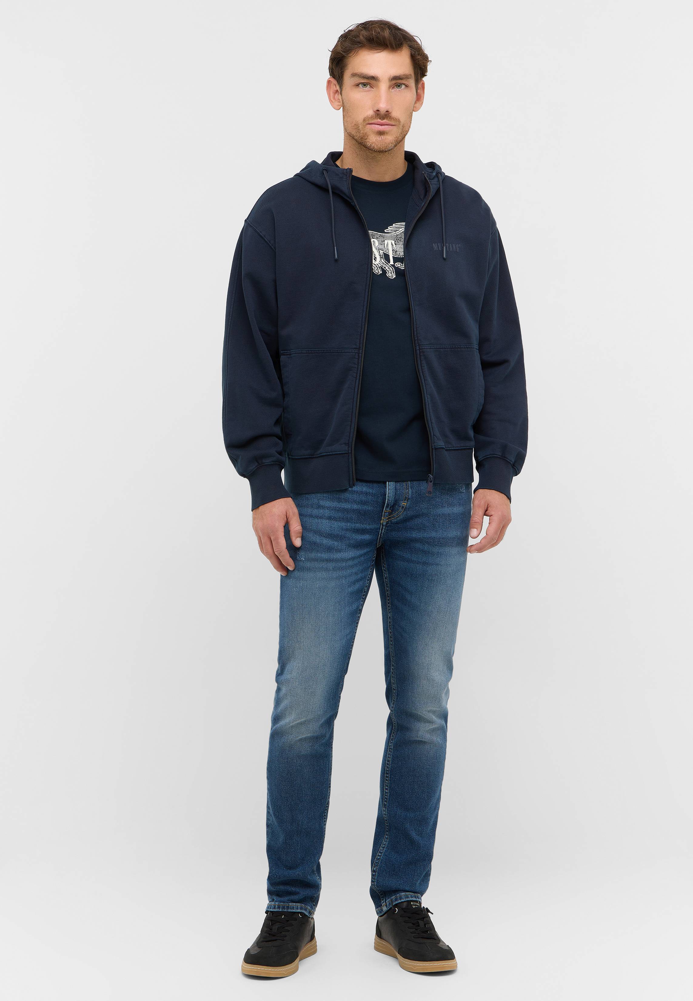 Mantel, Hosen, Jacke, Pullover, Person