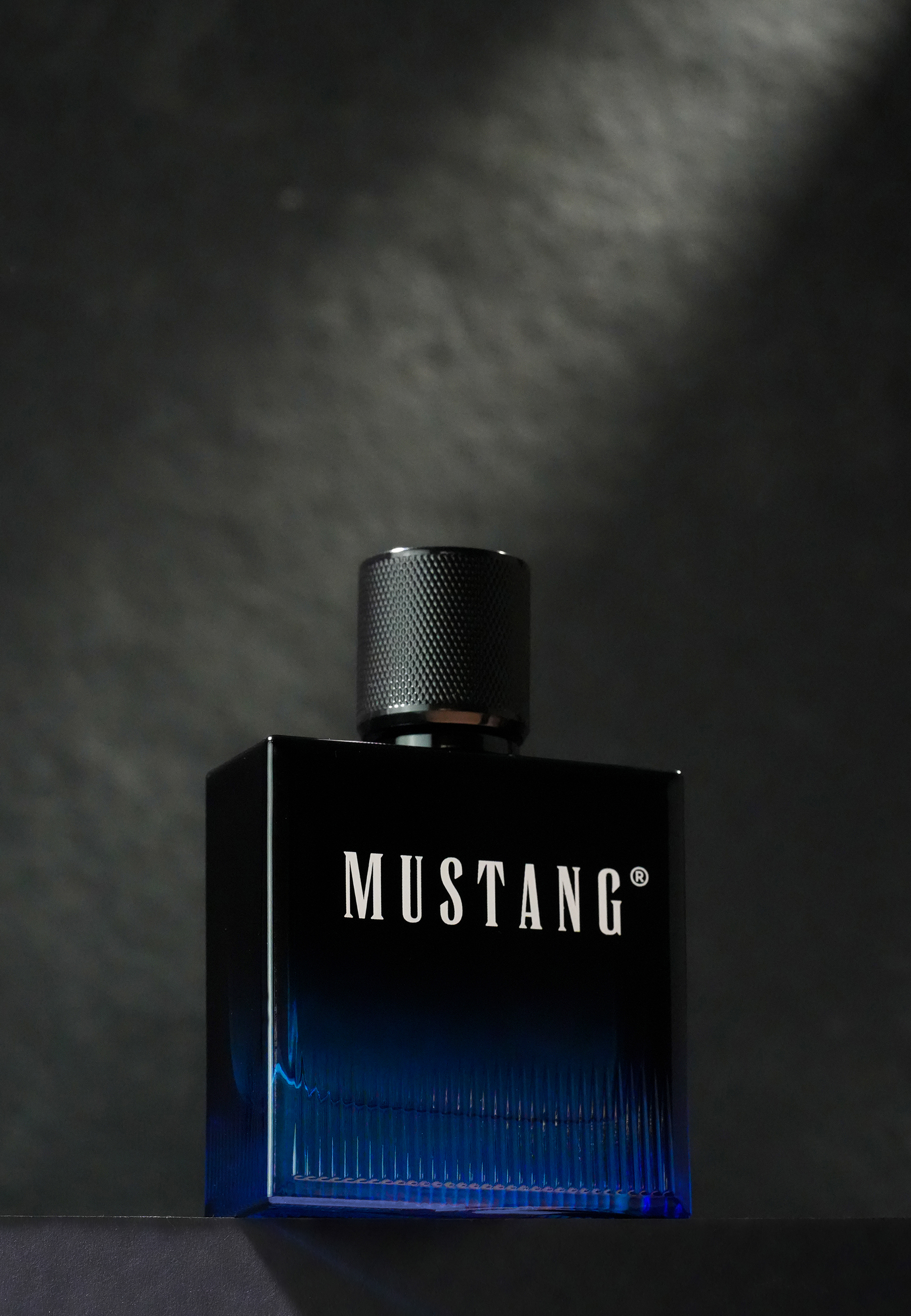 Flasche, Elektrisches Gerät, Mikrophon, Kosmetik, Parfüm