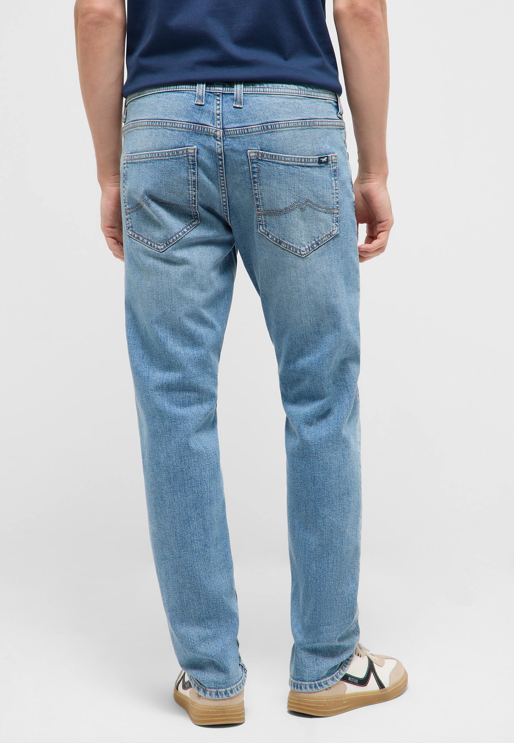 Jeans, Hose, Blaue Jeans, Backpockets, Rundsaum