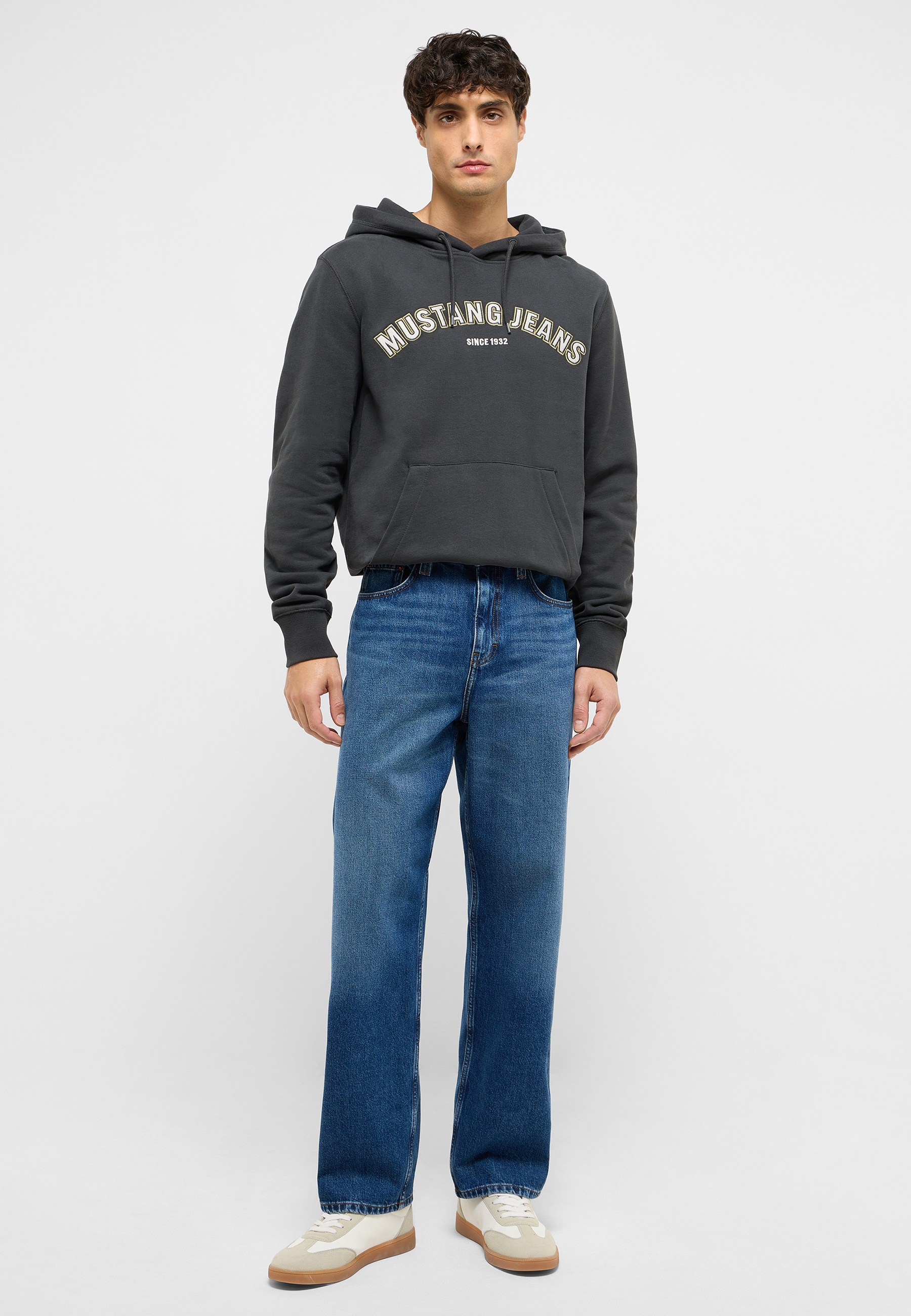 Hosen, Pullover, Sweatshirt, Jeans, Kapuzenpulli