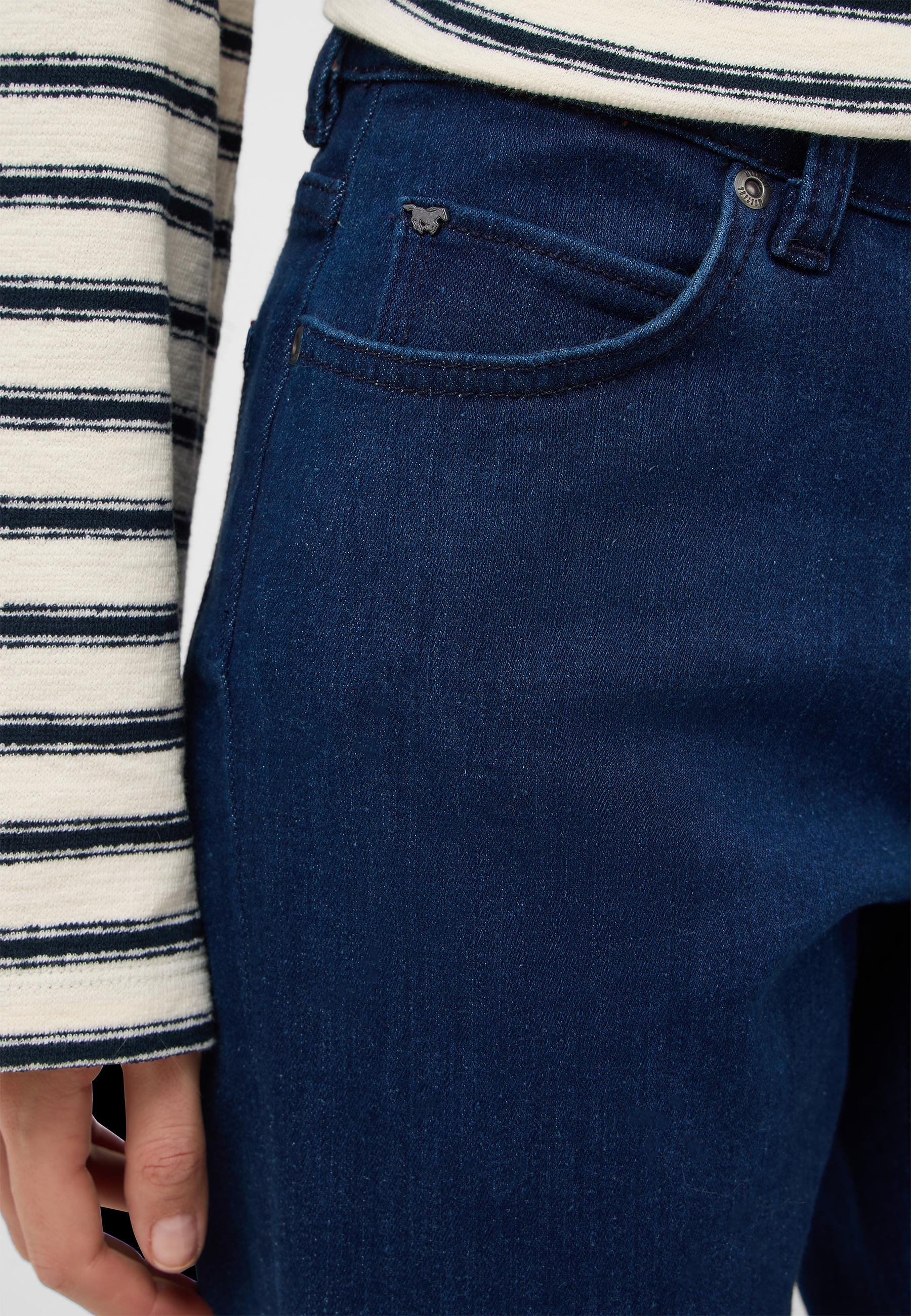 Jeans Style Crosby Relaxed Straight