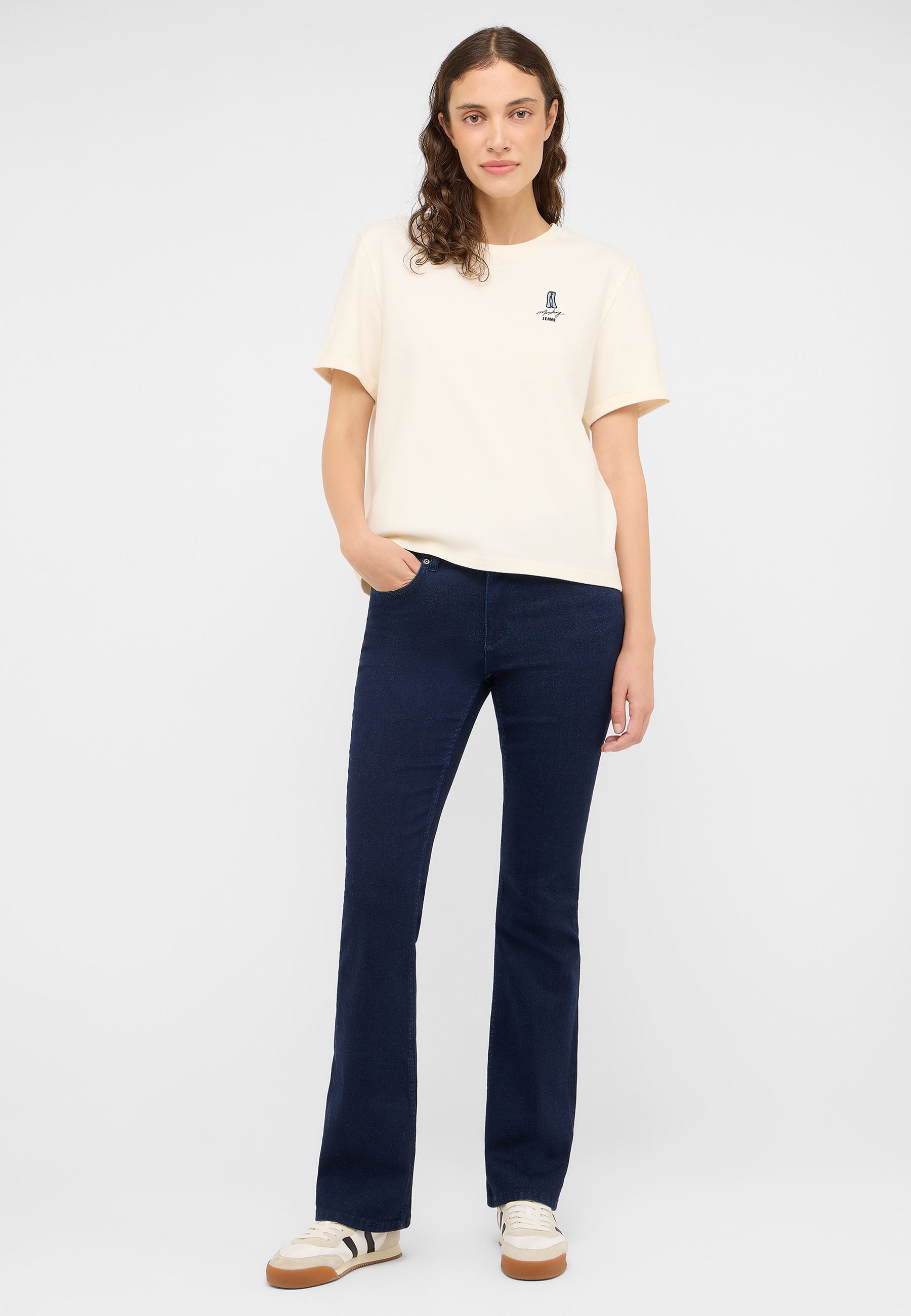 Bekleidung, Hosen, Bluse, T-shirt, Person