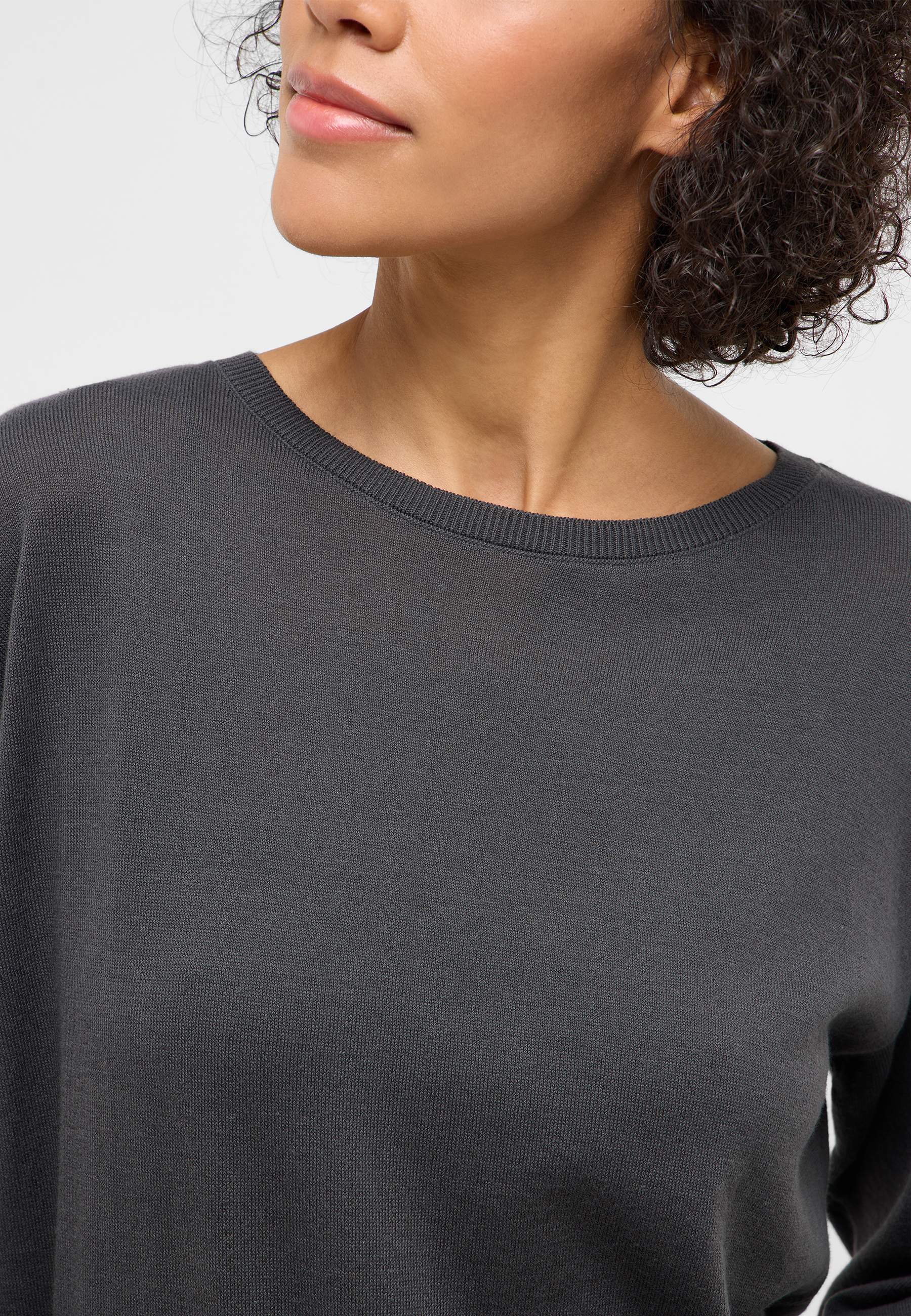 Hals, Person, Langarm, Erwachsener, Frau