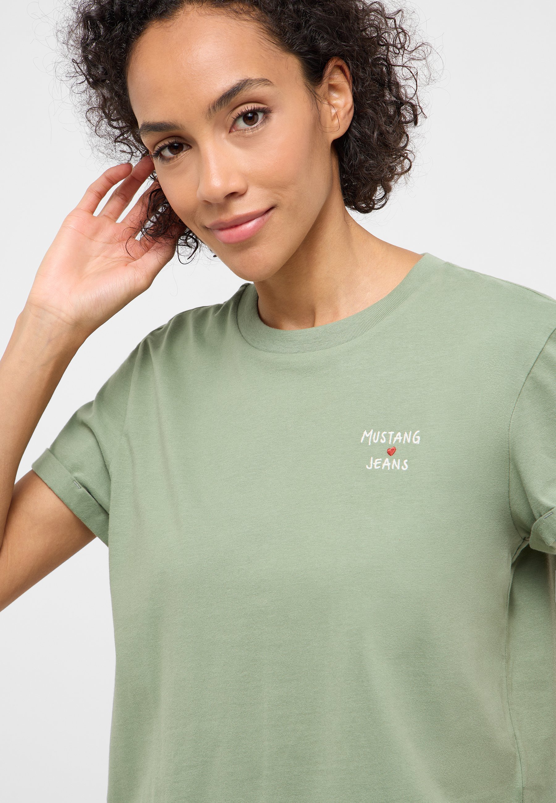 T-shirt, Ärmel, Person, Kopf, Gesicht